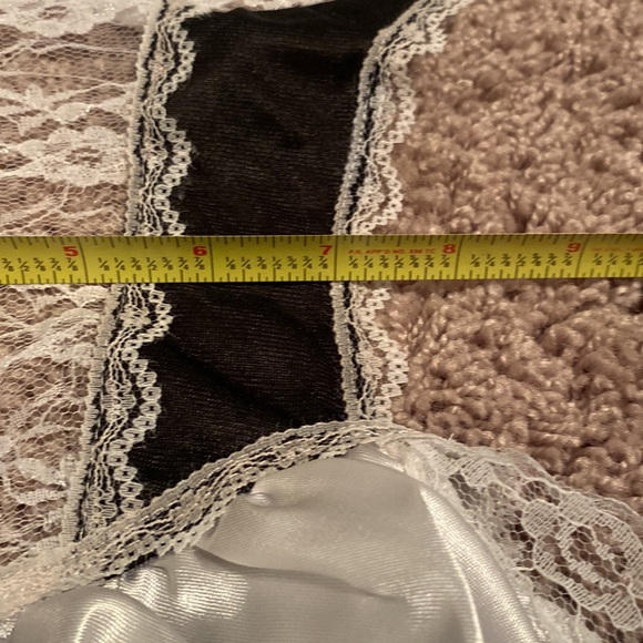 French maid lingerie new in box one size. - Picture 4 of 5